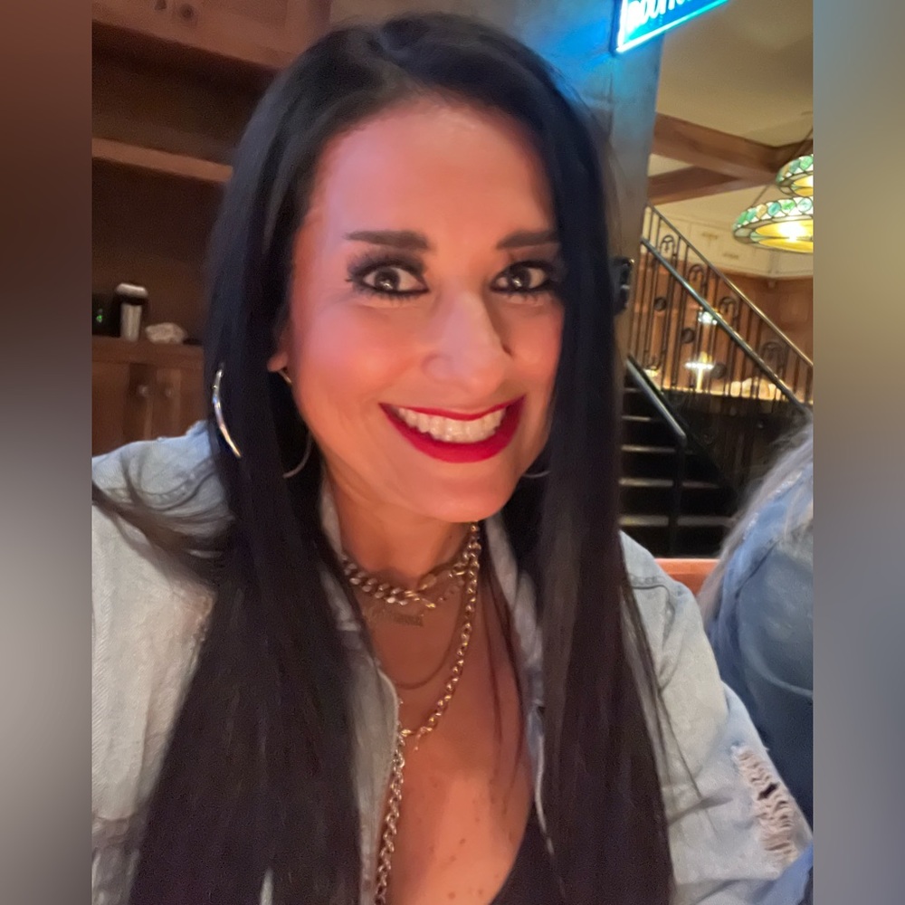 Meet your Posher, Marissa